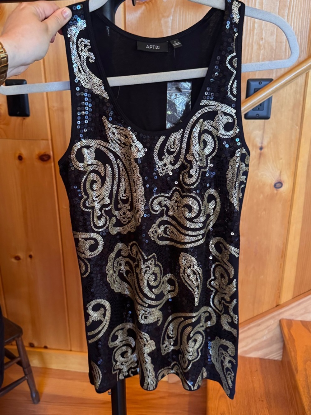 Apt 9 NWT gold and black sequins tank top